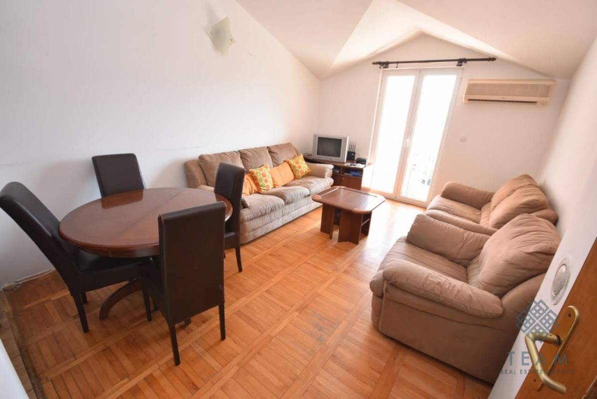 Herceg Novi, Bijela, Četvorosoban stan, 90m2