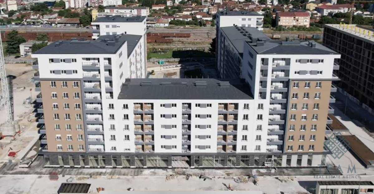 Podgorica, Stari Aerodrom, 131m² ofis alanı.