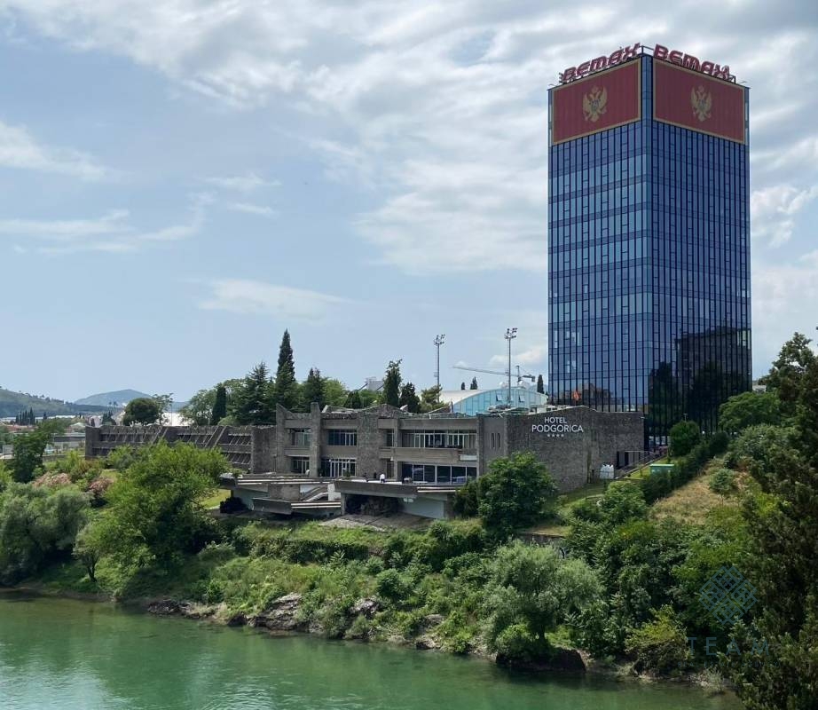 Podgorica, Preko Morače, 100m² ofis alanı.