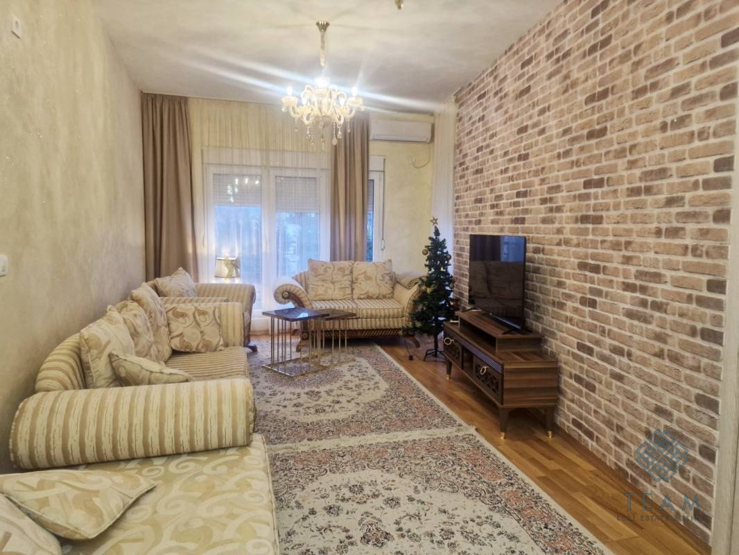 Podgorica, Ljubović, İki odalı daire 66m²