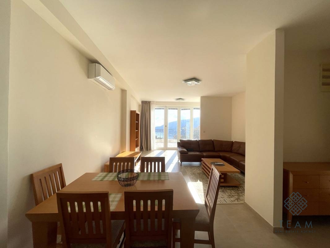 Herceg Novi, Topla, 148m² İki yatak odalı daire