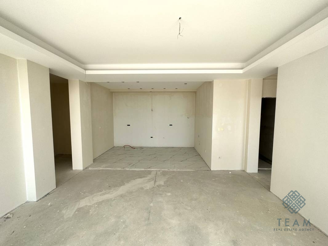 Herceg Novi, Topla, üç odalı daire 135m²