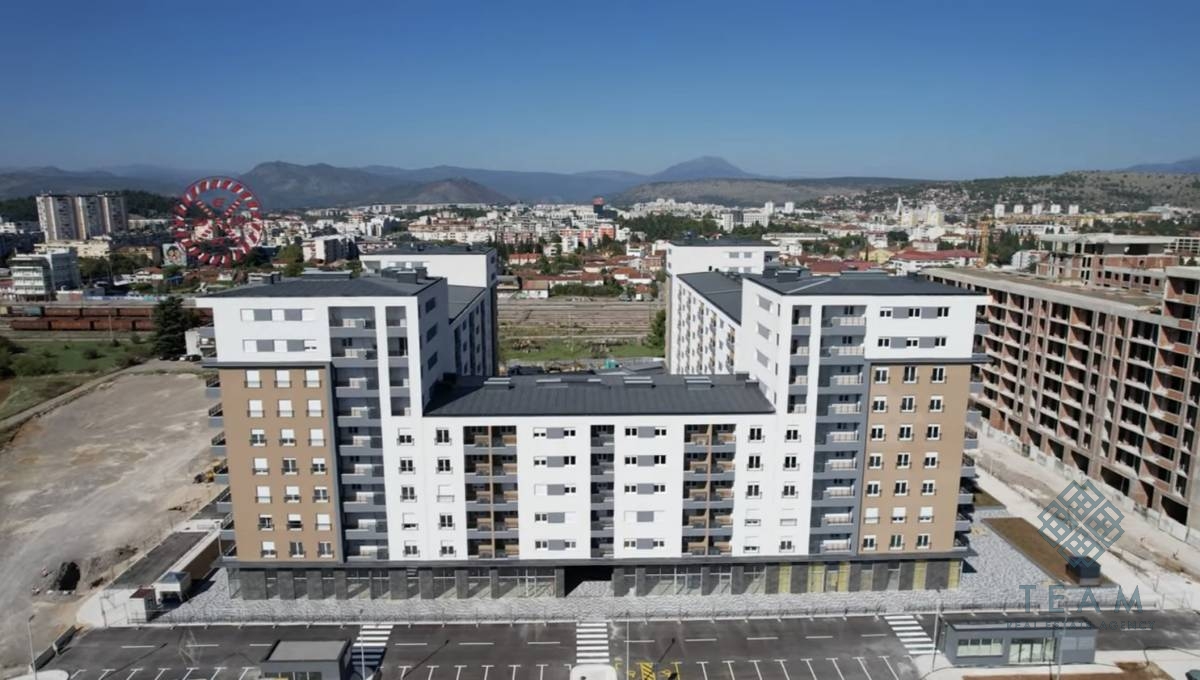 Podgorica, Stari aerodrom, ticari alan 158m²